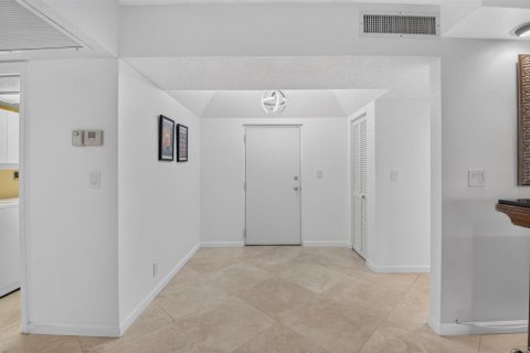 Condo in Boca Raton, Florida, 2 bedrooms № 2402485 - photo 28