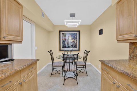 Condo in Boca Raton, Florida, 2 bedrooms № 2402485 - photo 11