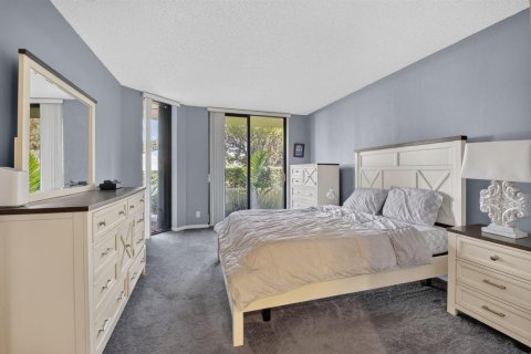 Condo in Boca Raton, Florida, 2 bedrooms № 2402485 - photo 23