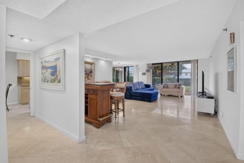 Condo in Boca Raton, Florida, 2 bedrooms № 2402485 - photo 3
