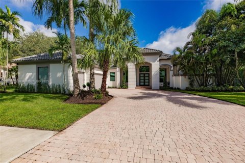 Casa en venta en Davie, Florida, 5 dormitorios, 363.25 m2 № 1927862 - foto 1