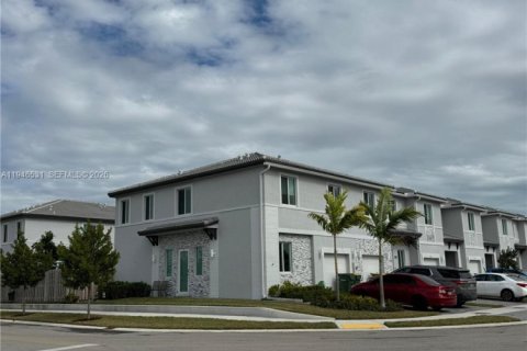 Immobilier commercial à vendre à Homestead, Floride: 157.47 m2 № 2002644 - photo 4