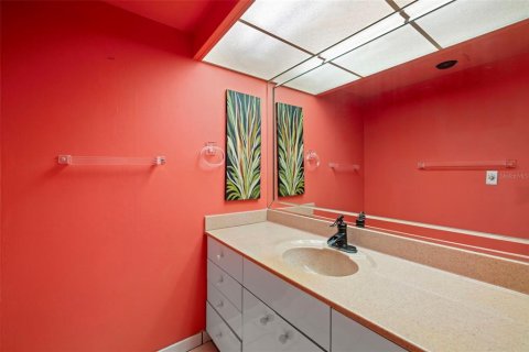Condo in Saint Pete Beach, Florida, 2 bedrooms  № 1777141 - photo 22