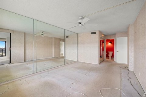 Condo in Saint Pete Beach, Florida, 2 bedrooms  № 1777141 - photo 19