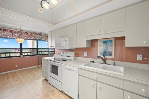Condo in Saint Pete Beach, Florida, 2 bedrooms  № 1777141 - photo 9