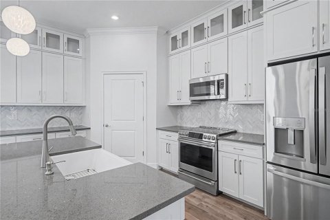 Adosado en venta en Tampa, Florida, 4 dormitorios, 260.5 m2 № 2267535 - foto 15