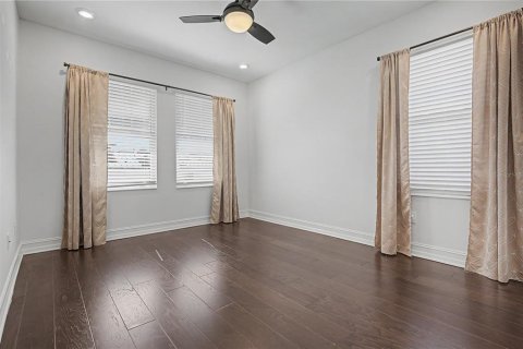 Adosado en venta en Tampa, Florida, 4 dormitorios, 260.5 m2 № 2267535 - foto 27