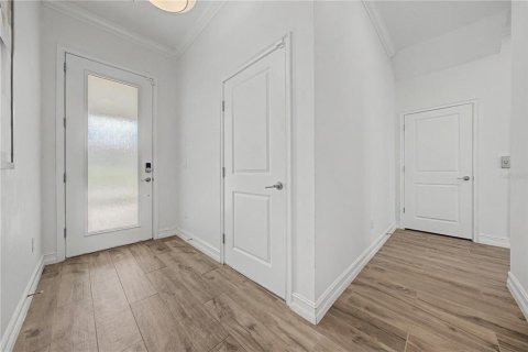 Adosado en venta en Tampa, Florida, 4 dormitorios, 260.5 m2 № 2267535 - foto 2