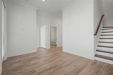 Adosado en venta en Tampa, Florida, 4 dormitorios, 260.5 m2 № 2267535 - foto 8