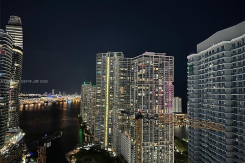 Condo in Miami, Florida, 2 bedrooms  № 2045696 - photo 3