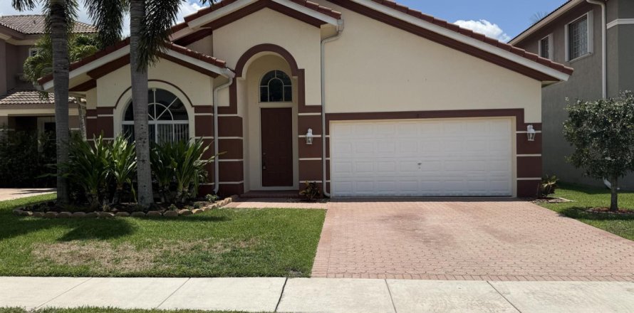 Casa en Lake Worth, Florida 3 dormitorios, 169.83 m2 № 2271290
