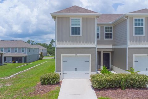Townhouse in Davenport, Florida 3 bedrooms, 131.27 sq.m. № 1796853 - photo 1