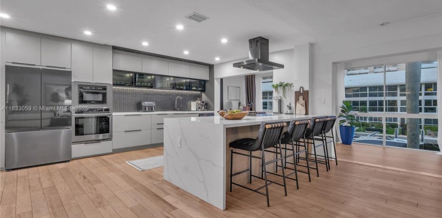 Condo in Fort Lauderdale, Florida, 2 bedrooms № 1818189