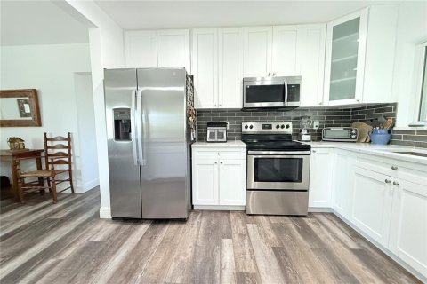 Купить виллу или дом в Клируотер, Флорида 9 комнат, 132.85м2, № 1650348 - фото 17