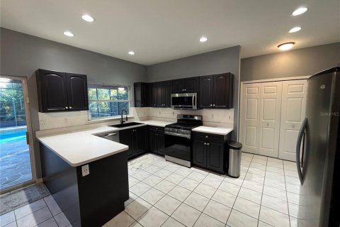 House in DeLand, Florida 4 bedrooms, 270.25 sq.m. № 1546818 - photo 5