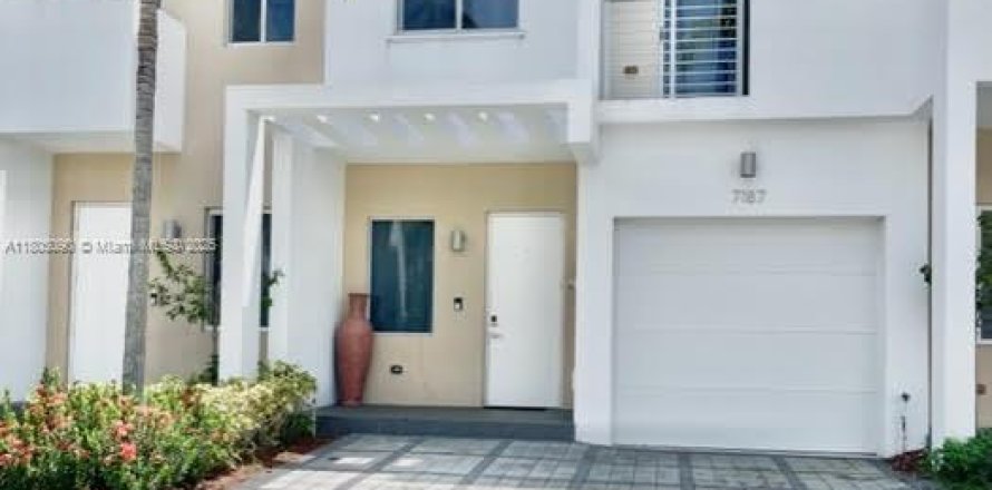 Touwnhouse à Doral, Floride 3 chambres, 168.71 m2 № 1864239
