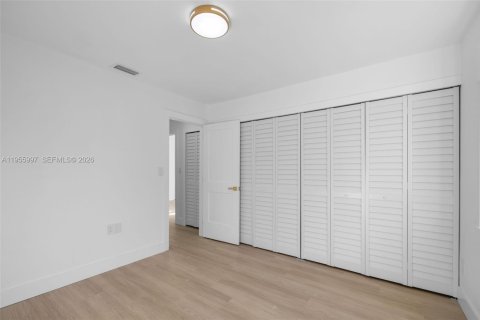 Villa ou maison à vendre à Miami, Floride: 4 chambres, 197.32 m2 № 2009904 - photo 19