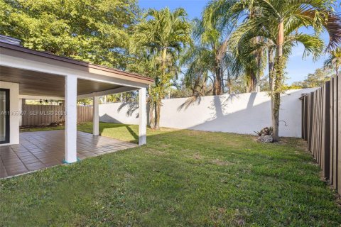 Villa ou maison à vendre à Miami, Floride: 4 chambres, 197.32 m2 № 2009904 - photo 29