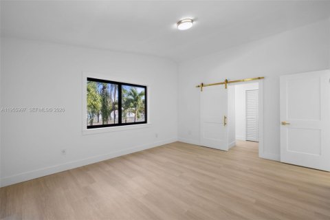 Villa ou maison à vendre à Miami, Floride: 4 chambres, 197.32 m2 № 2009904 - photo 15