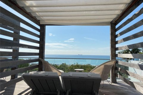 Condo à Miami Beach, Floride, 2 chambres  № 2404273
