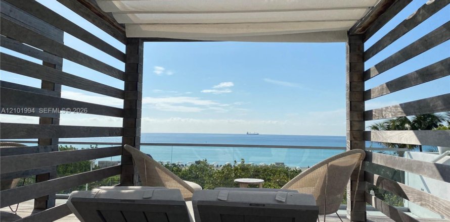 Condo à Miami Beach, Floride, 2 chambres  № 2404273