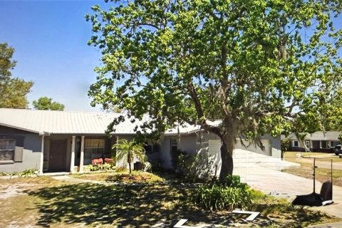 House in Orlando, Florida 4 bedrooms, 157.47 sq.m. № 2278091