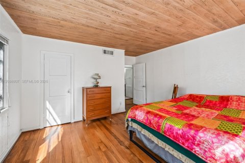 Villa ou maison à vendre à St. Lucie, Floride: 4 chambres, 169.45 m2 № 2399880 - photo 16