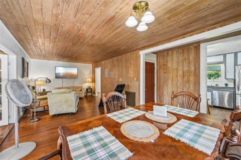 Villa ou maison à vendre à St. Lucie, Floride: 4 chambres, 169.45 m2 № 2399880 - photo 5