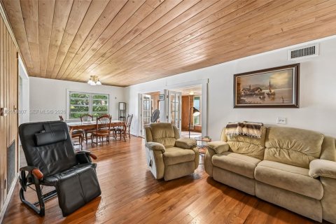 Villa ou maison à vendre à St. Lucie, Floride: 4 chambres, 169.45 m2 № 2399880 - photo 3
