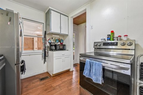 Villa ou maison à vendre à St. Lucie, Floride: 4 chambres, 169.45 m2 № 2399880 - photo 10