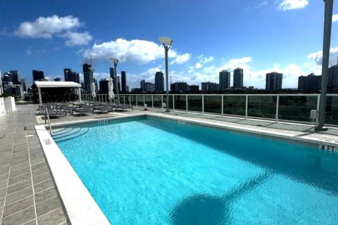 Condo in Miami, Florida, 1 bedroom  № 2026952 - photo 29