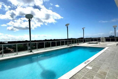 Condo in Miami, Florida, 1 bedroom  № 2026952 - photo 28