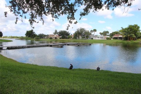 Condo in Oakland Park, Florida, 1 bedroom № 2031400 - photo 15