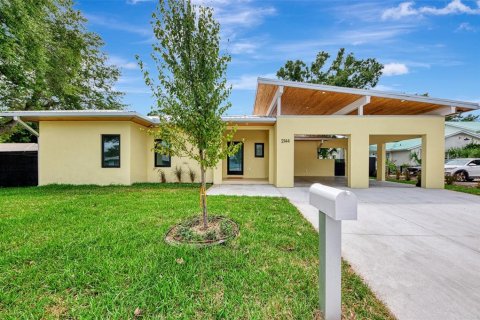 Casa en alquiler en Sarasota, Florida, 3 dormitorios, 153.29 m2 № 1831838 - foto 1