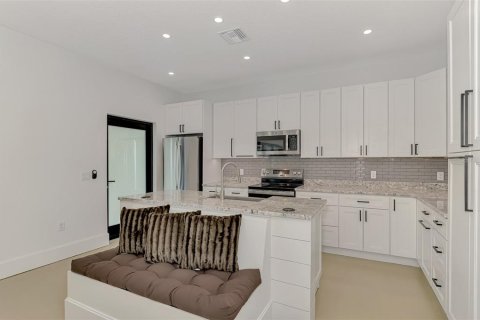Casa en alquiler en Sarasota, Florida, 3 dormitorios, 153.29 m2 № 1831838 - foto 14
