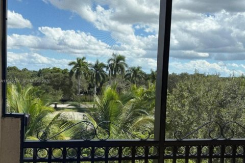 Condo in Sunrise, Florida, 2 bedrooms  № 1995739 - photo 24