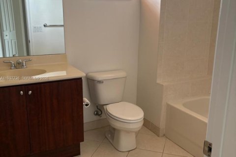 Condo in Sunrise, Florida, 2 bedrooms  № 1995739 - photo 17