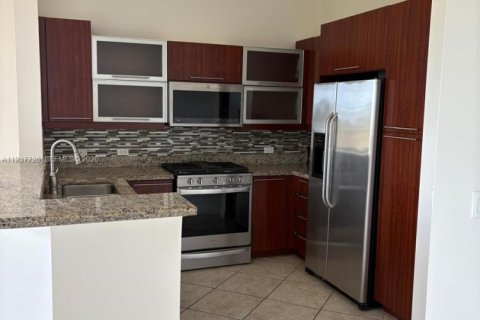 Condo in Sunrise, Florida, 2 bedrooms  № 1995739 - photo 9