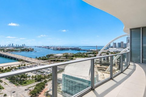 Copropriété à vendre à Miami, Floride: 1 chambre, 112.97 m2 № 2407602 - photo 7