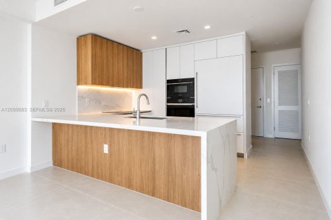 Copropriété à vendre à Miami, Floride: 1 chambre, 112.97 m2 № 2407602 - photo 3