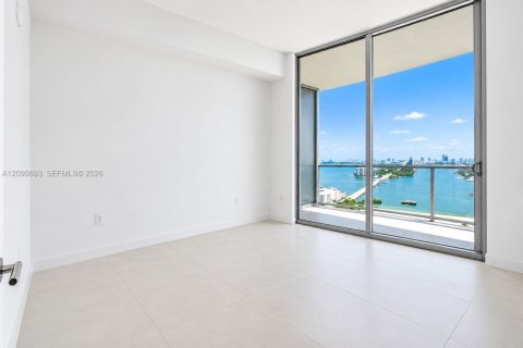 Copropriété à vendre à Miami, Floride: 1 chambre, 112.97 m2 № 2407602 - photo 11