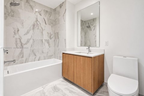 Copropriété à vendre à Miami, Floride: 1 chambre, 112.97 m2 № 2407602 - photo 14
