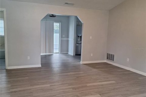 Casa en alquiler en Ocala, Florida, 3 dormitorios, 117.8 m2 № 1880840 - foto 2