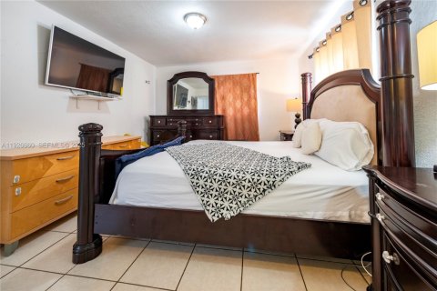 House in Sunrise, Florida 2 bedrooms, 97.27 sq.m. № 1986795 - photo 21