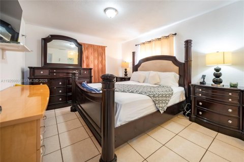 House in Sunrise, Florida 2 bedrooms, 97.27 sq.m. № 1986795 - photo 20