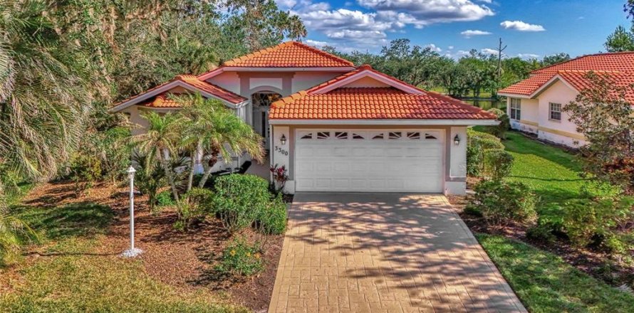 House in Port Charlotte, Florida 2 bedrooms, 151.52 sq.m. № 1734890