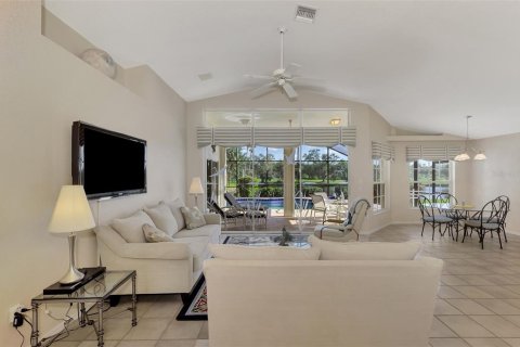 House in Port Charlotte, Florida 2 bedrooms, 151.52 sq.m. № 1734890 - photo 8