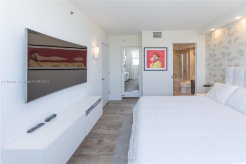 Снять в аренду квартиру в Майами-Бич, Флорида 2 спальни, 104.98м2, № 2034508 - фото 13