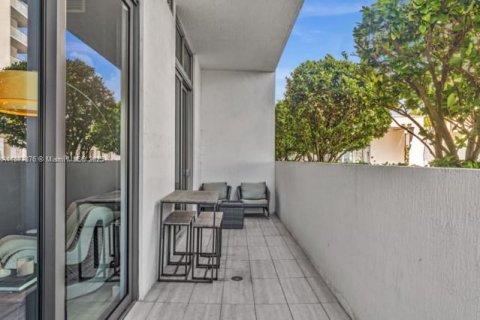 Купить кондоминиум в Майами, Флорида 1 спальня, 69.03м2, № 1927266 - фото 19