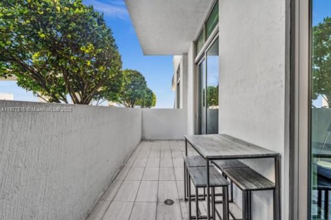 Купить кондоминиум в Майами, Флорида 1 спальня, 69.03м2, № 1927266 - фото 20